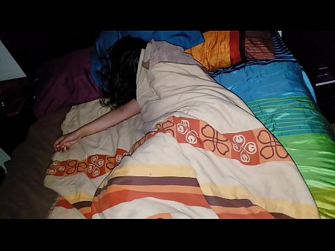 ❤️ Stepson berating a sua jovem madrasta enquanto ela dorme. ❌ Pornuts em pt.mouthporn.ru ️❤